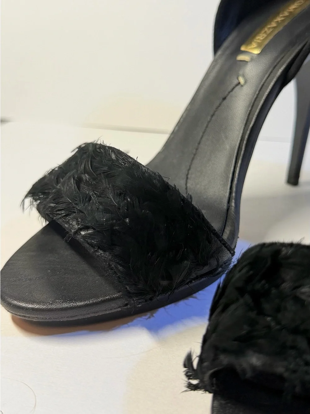 BCBG Max Azria MA-DIVINA Black Feather D’Orsay Heels Women’s Gently Worn Once